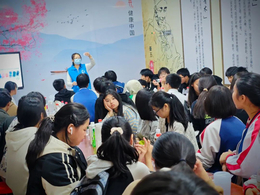 雙清區“愛心護航，助夢成長”